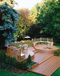 Example of a Ground/Multi Level Deck with Rounded Features