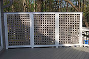 Vertical lattice privacy fence