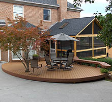 Picture of Deck with Screened Porch